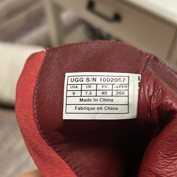 Ugg leather boots size 9 nwt - Picture 5 of 5